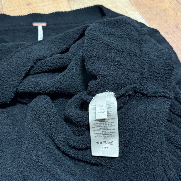 Free People | cropped fuzzy soft crewneck sweater size s - Picture 10 of 11